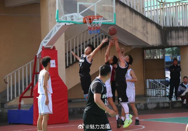 表现引人注